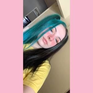 Meet your Posher, Leigha